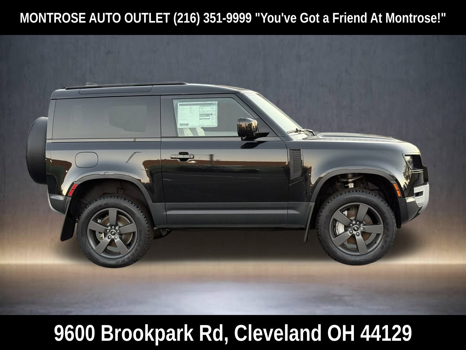 New 2025 Land Rover Defender 90 S image 7