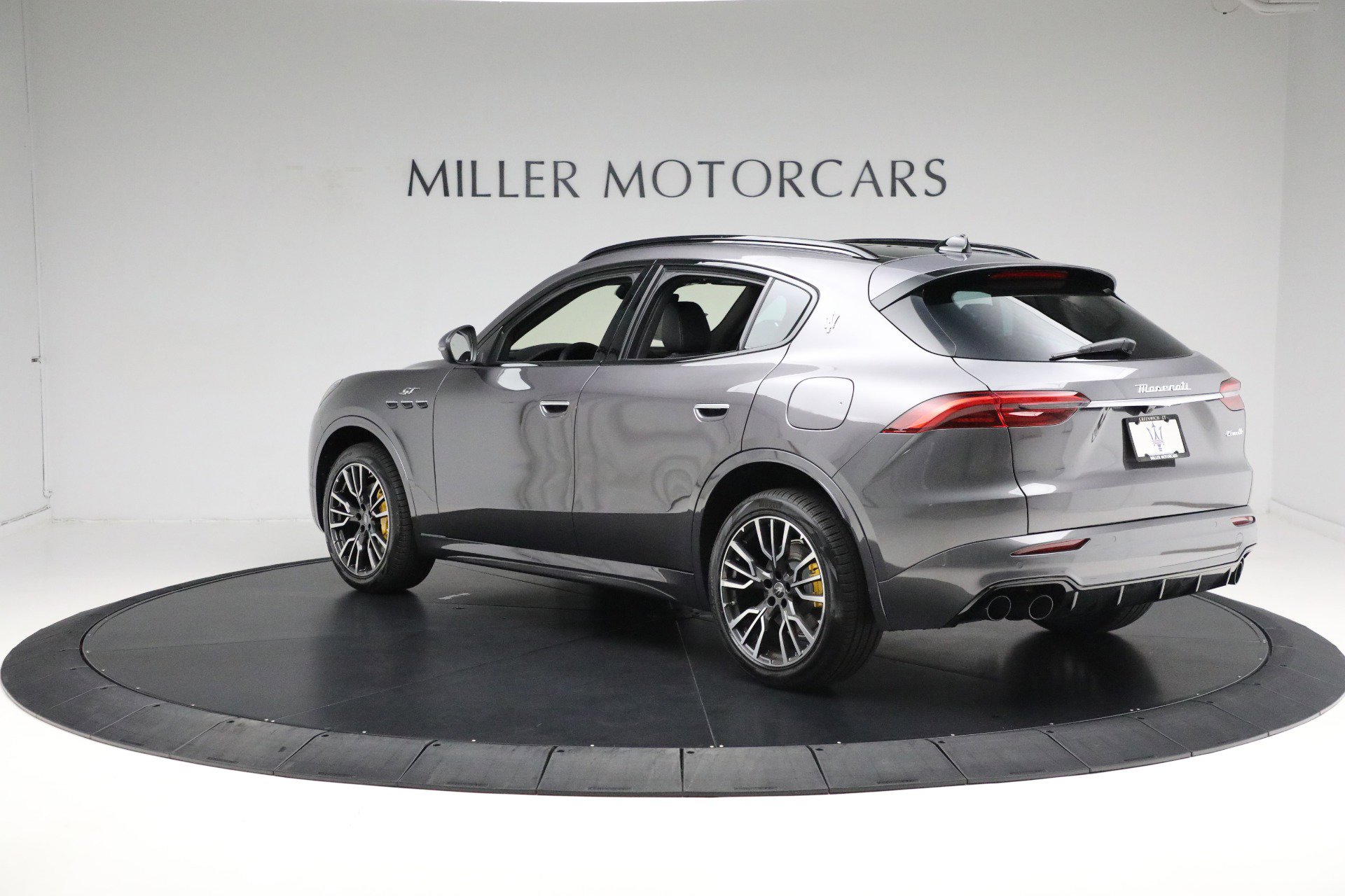 New 2024 Maserati Grecale GT image 10