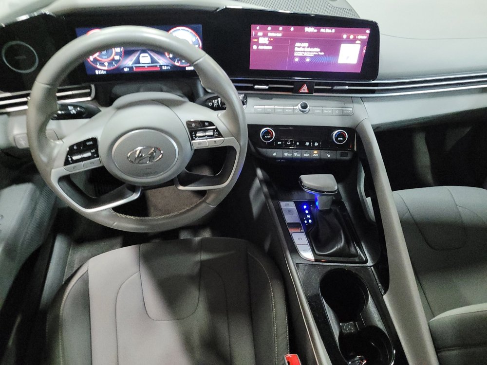 Used 2023 Hyundai Elantra SEL w/ Convenience Package image 22