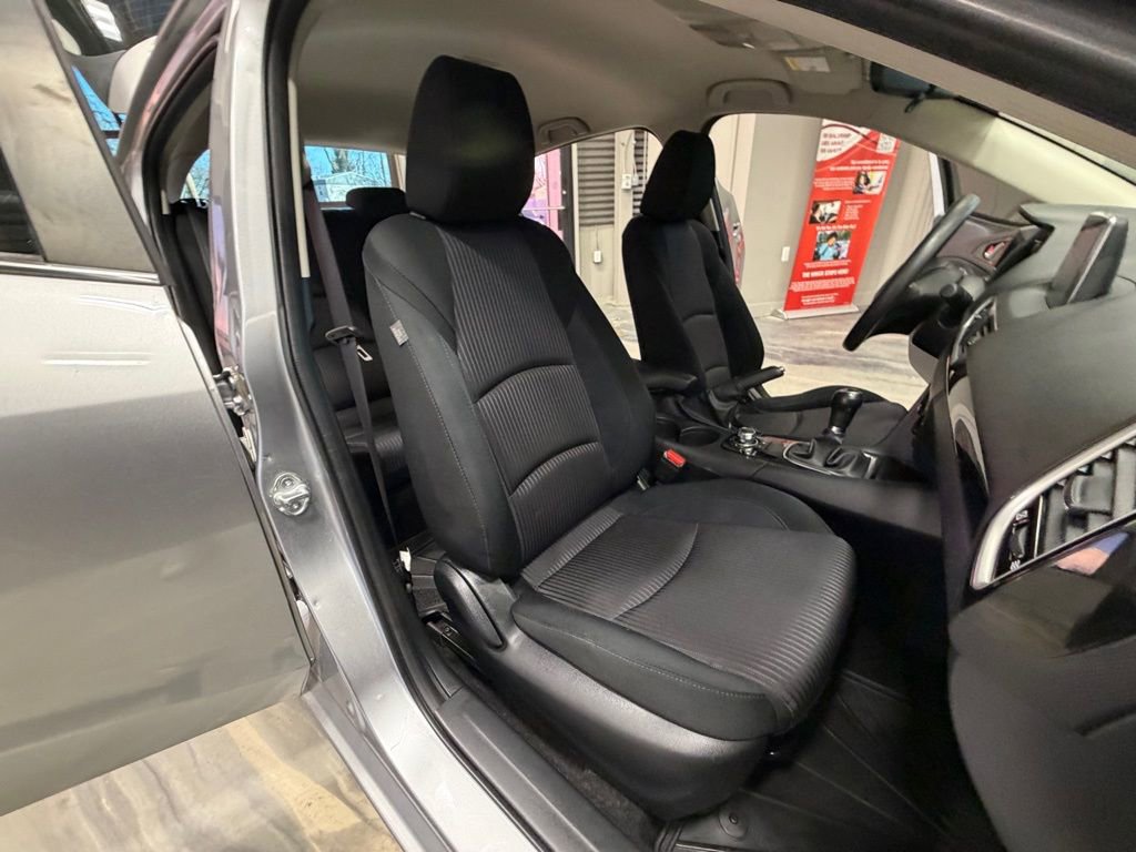 Used 2016 MAZDA MAZDA3 i Sport w/ Preferred Equipment Package image 5