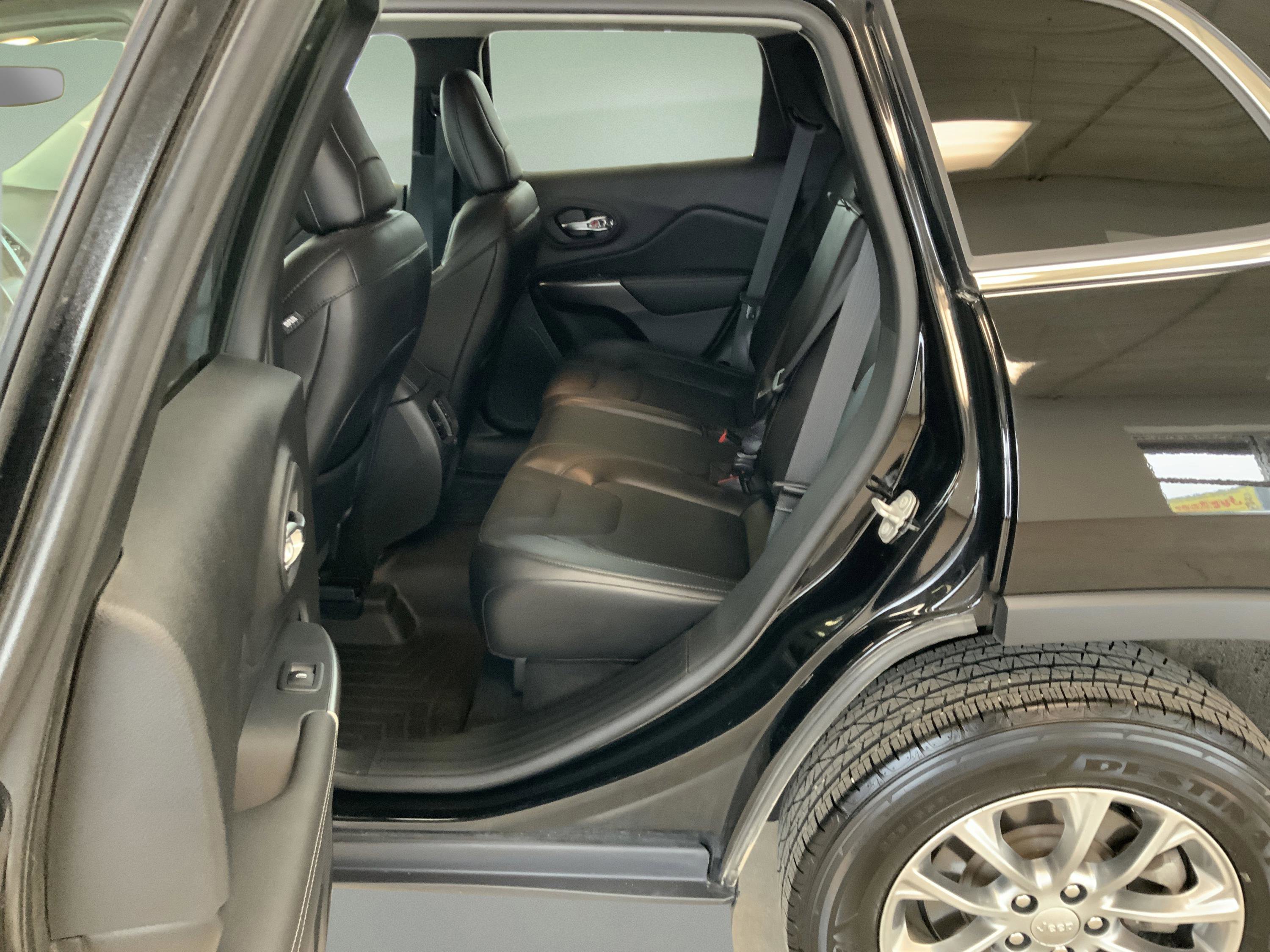 Used 2021 Jeep Cherokee Latitude Lux image 19