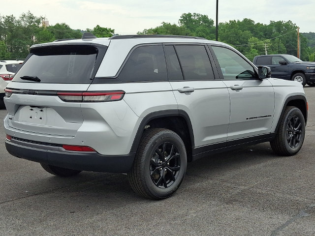 New 2026 Jeep Grand Cherokee Altitude AWD/4WD image 5