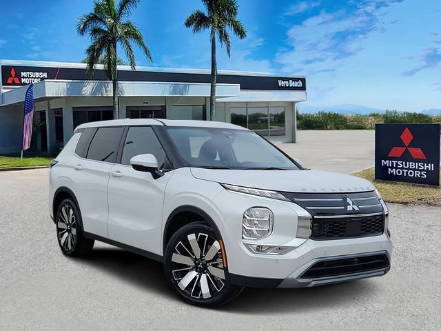 New 2026 Mitsubishi Outlander SE image 1