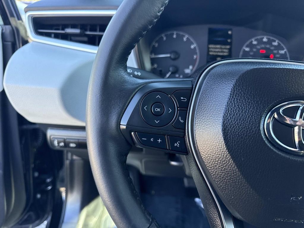 Used 2024 Toyota Corolla SE image 30