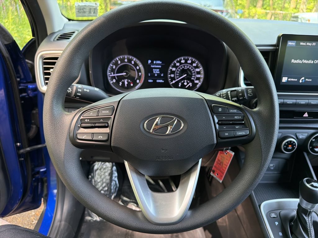 Used 2021 Hyundai Venue SE FWD image 18