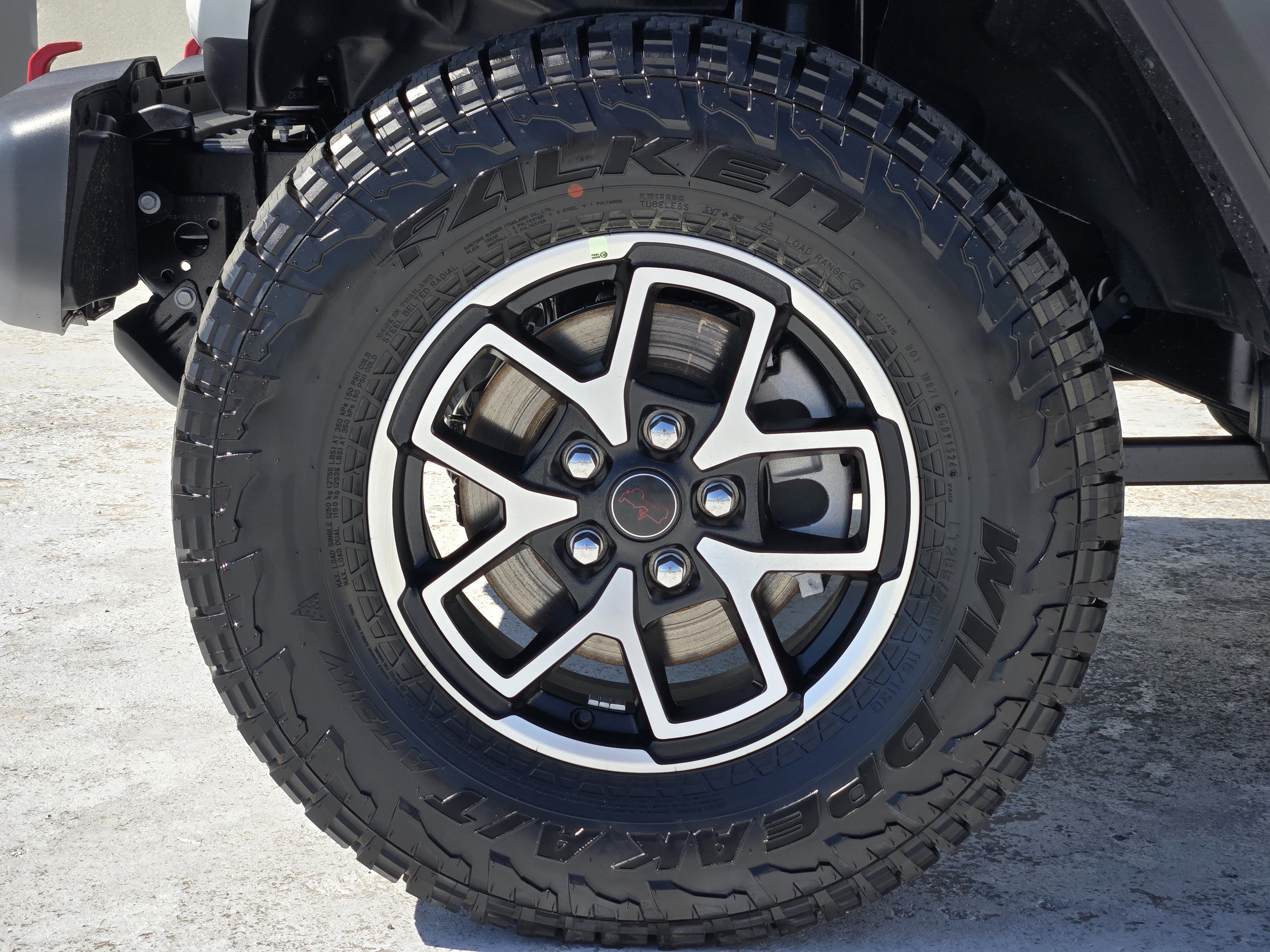 New 2025 Jeep Gladiator Rubicon w/ Convenience Group image 10