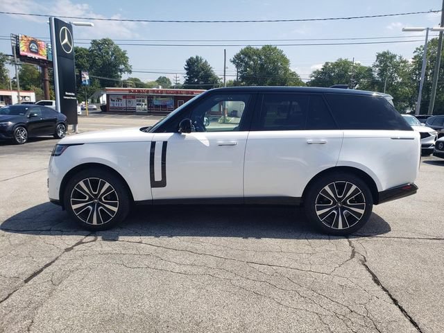 Used 2025 Land Rover Range Rover SE AWD/4WD image 5