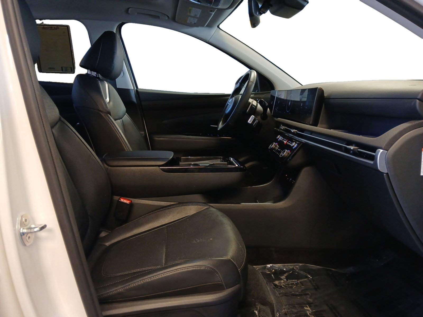 Certified 2025 Hyundai Tucson Limited image 28