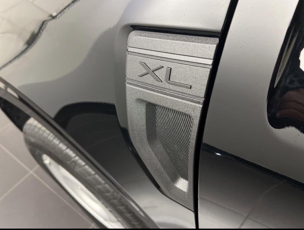 New 2025 Ford Maverick XL image 33