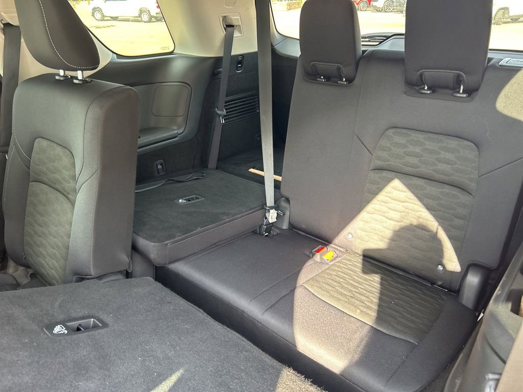 Used 2025 Nissan Pathfinder SV FWD image 12
