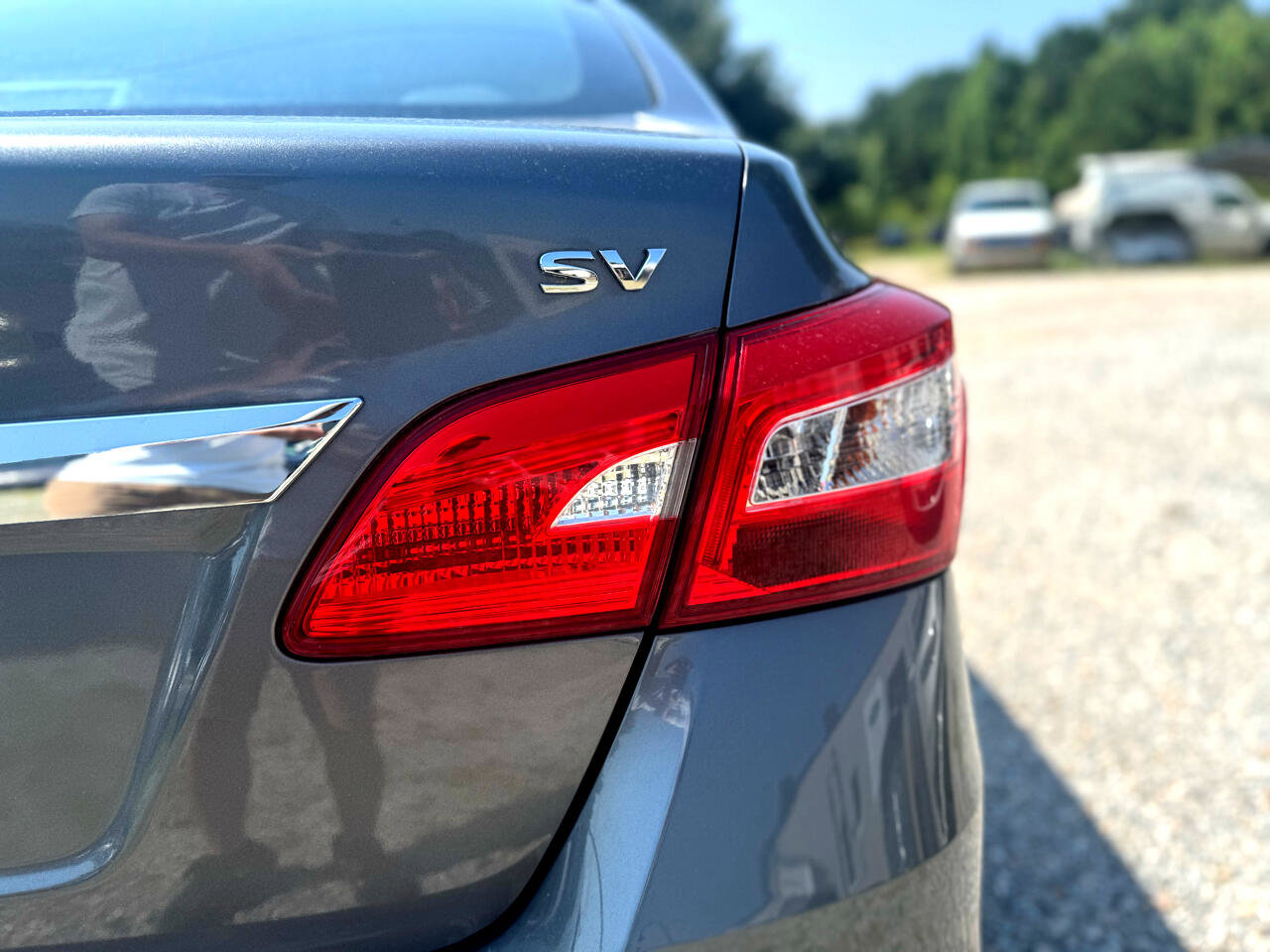 Used 2018 Nissan Sentra SV w/ Premium Package (P01) image 16