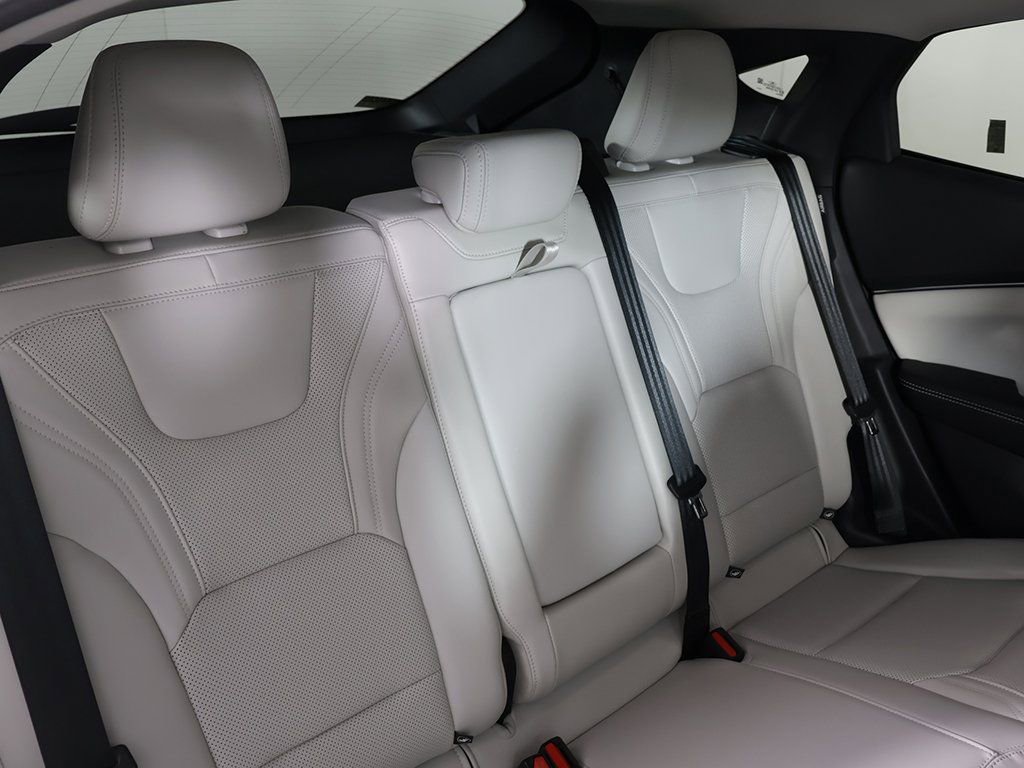 Used 2025 Ford Mustang Mach-E Premium image 32