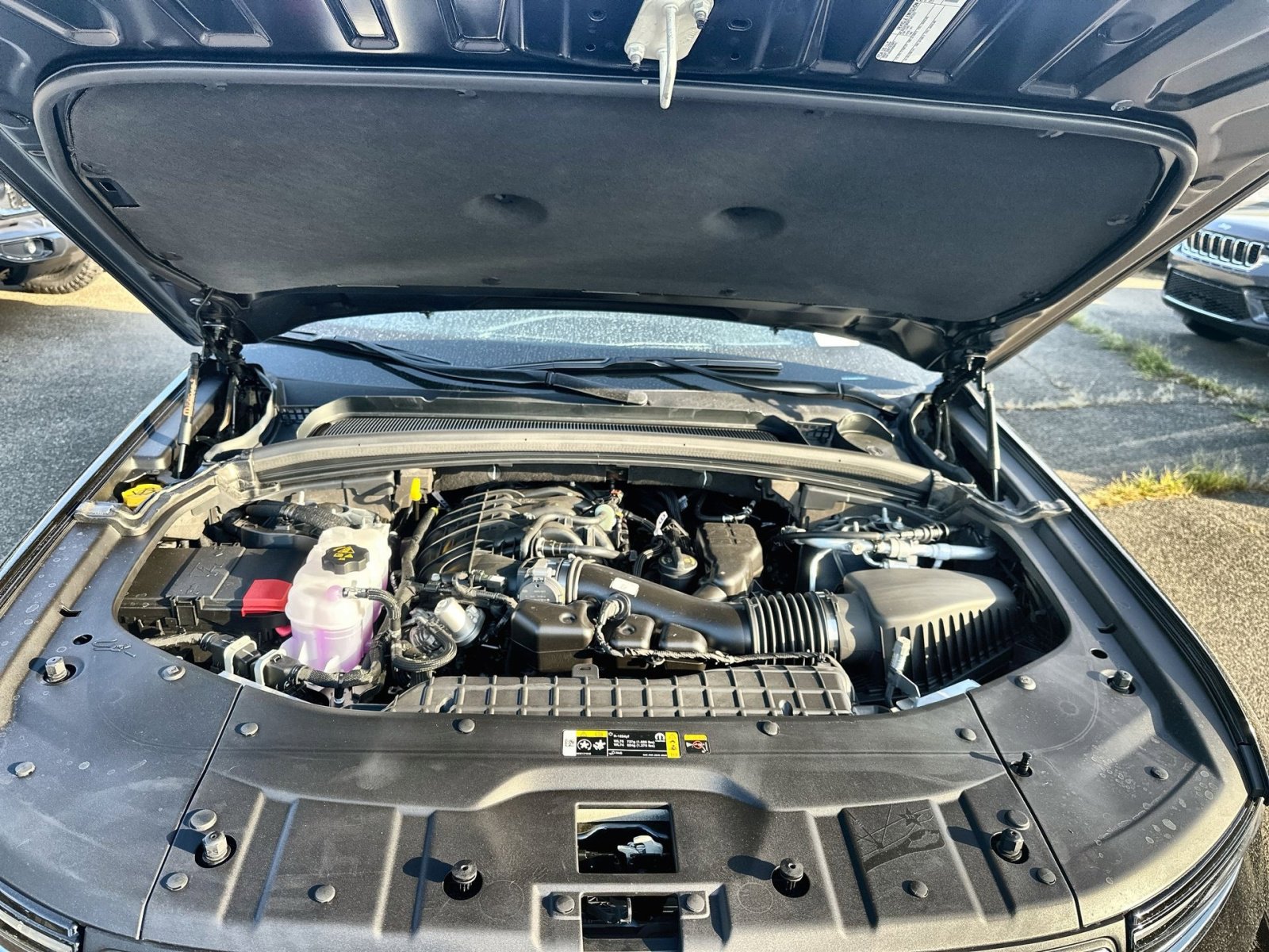 New 2025 Jeep Grand Cherokee L Laredo w/ Luxury Tech Group I image 28