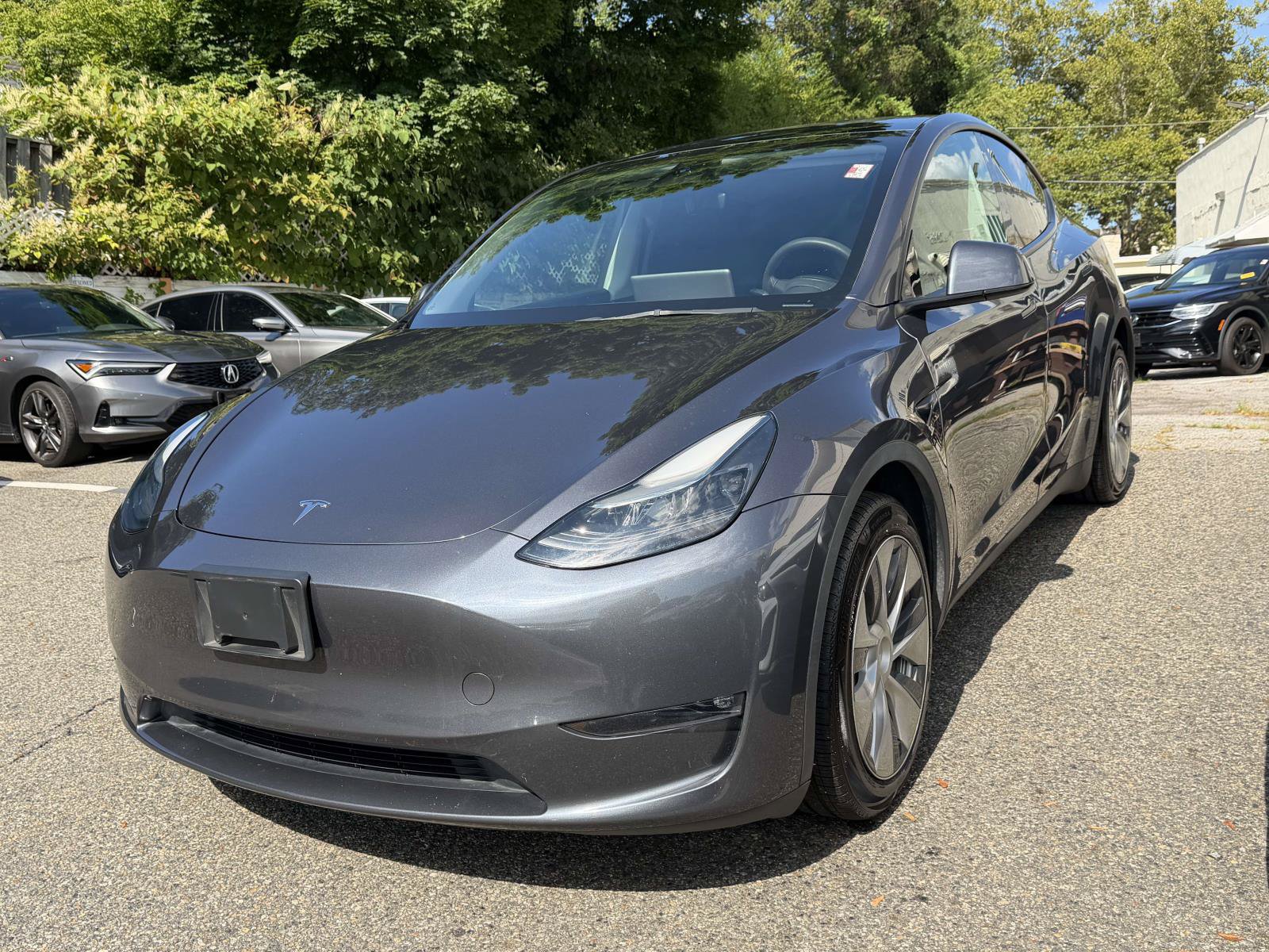 Used 2023 Tesla Model Y Long Range AWD/4WD image 3