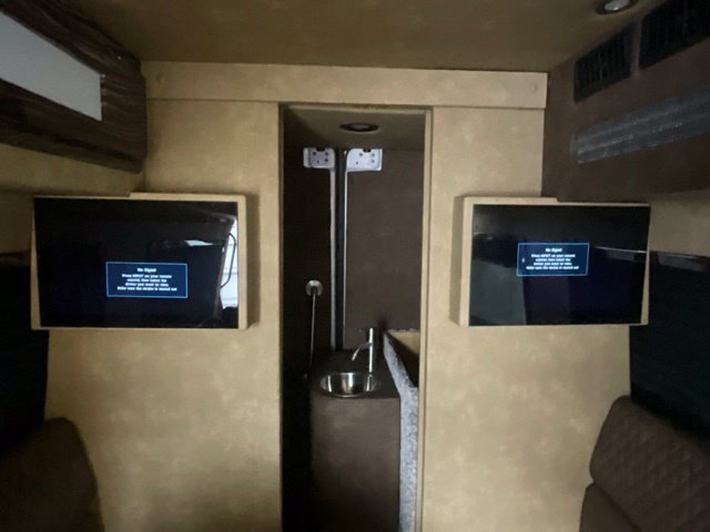 Used 2021 Mercedes-Benz Sprinter 2500 image 41