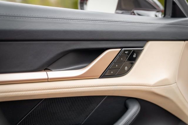 Used 2020 Porsche Taycan Turbo image 52
