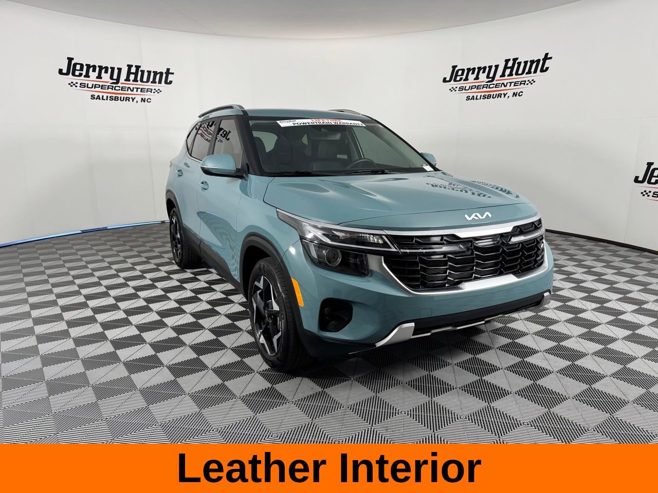 Used 2025 Kia Seltos EX image 6