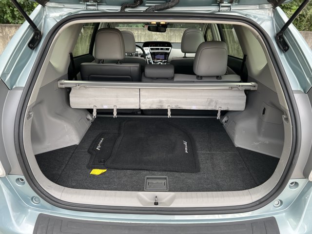 Used 2017 Toyota Prius V Five w/ Advanced Technology Package FWD image 19