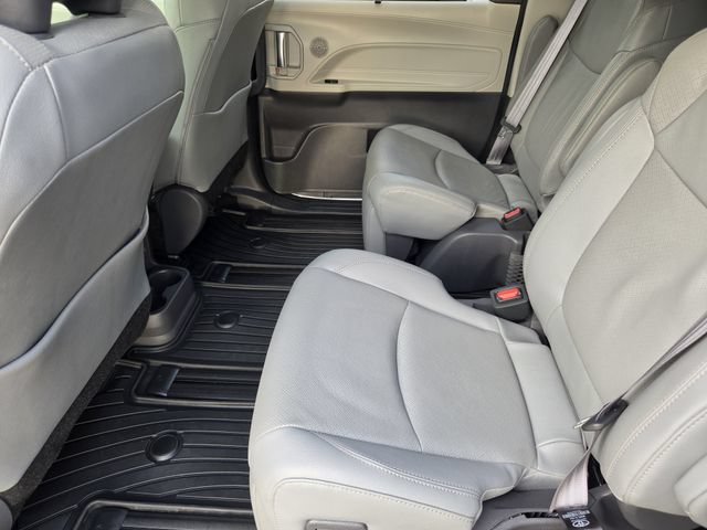 Certified 2021 Toyota Sienna Limited FWD image 27