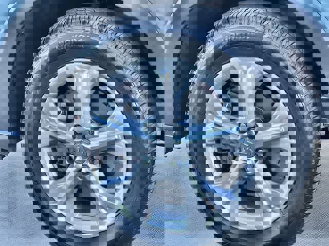 Used 2023 Honda HR-V LX image 9