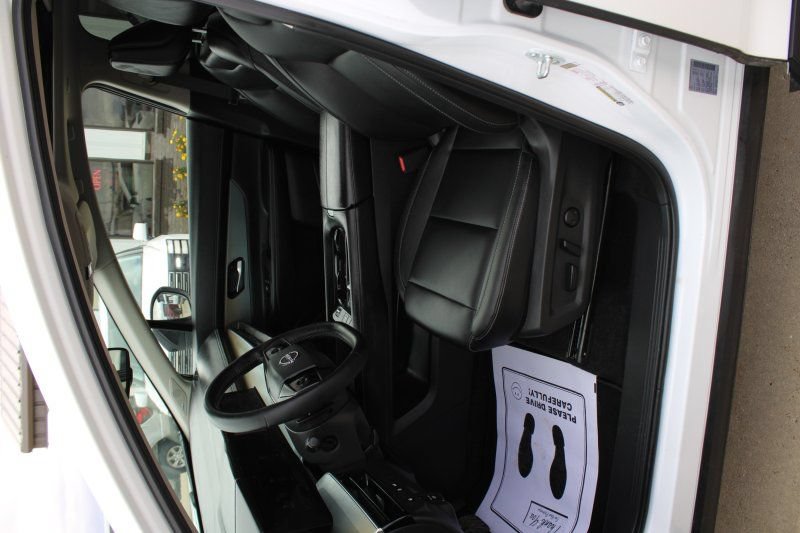 Used 2025 Nissan Murano SL w/ Cargo Package AWD/4WD image 11