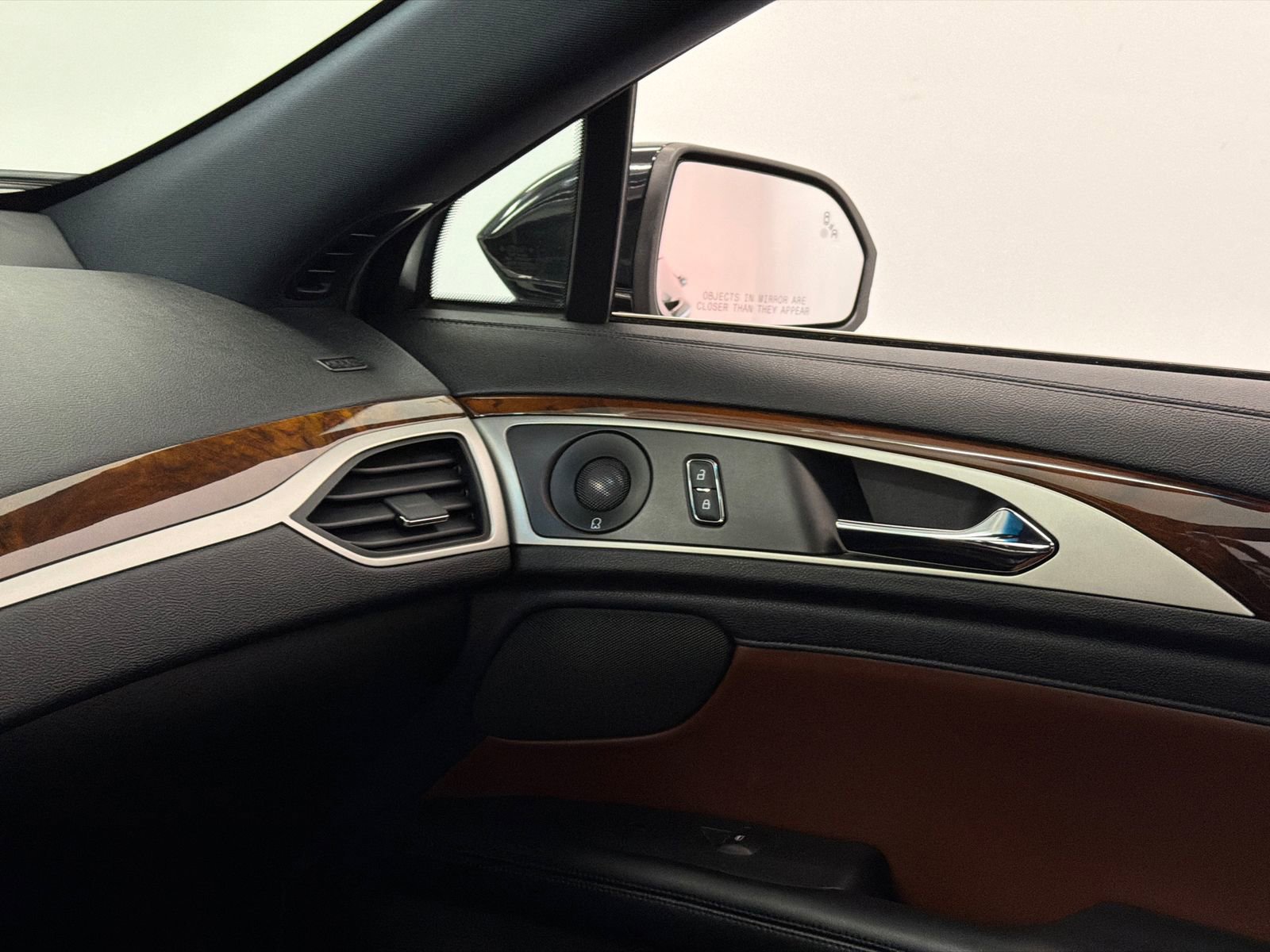 Used 2019 Lincoln MKZ Reserve image 28