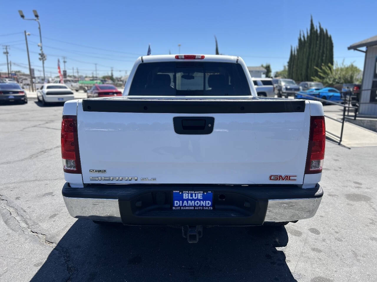 Used 2011 GMC Sierra 1500 SLE w/ Regional Value Package AWD/4WD image 5
