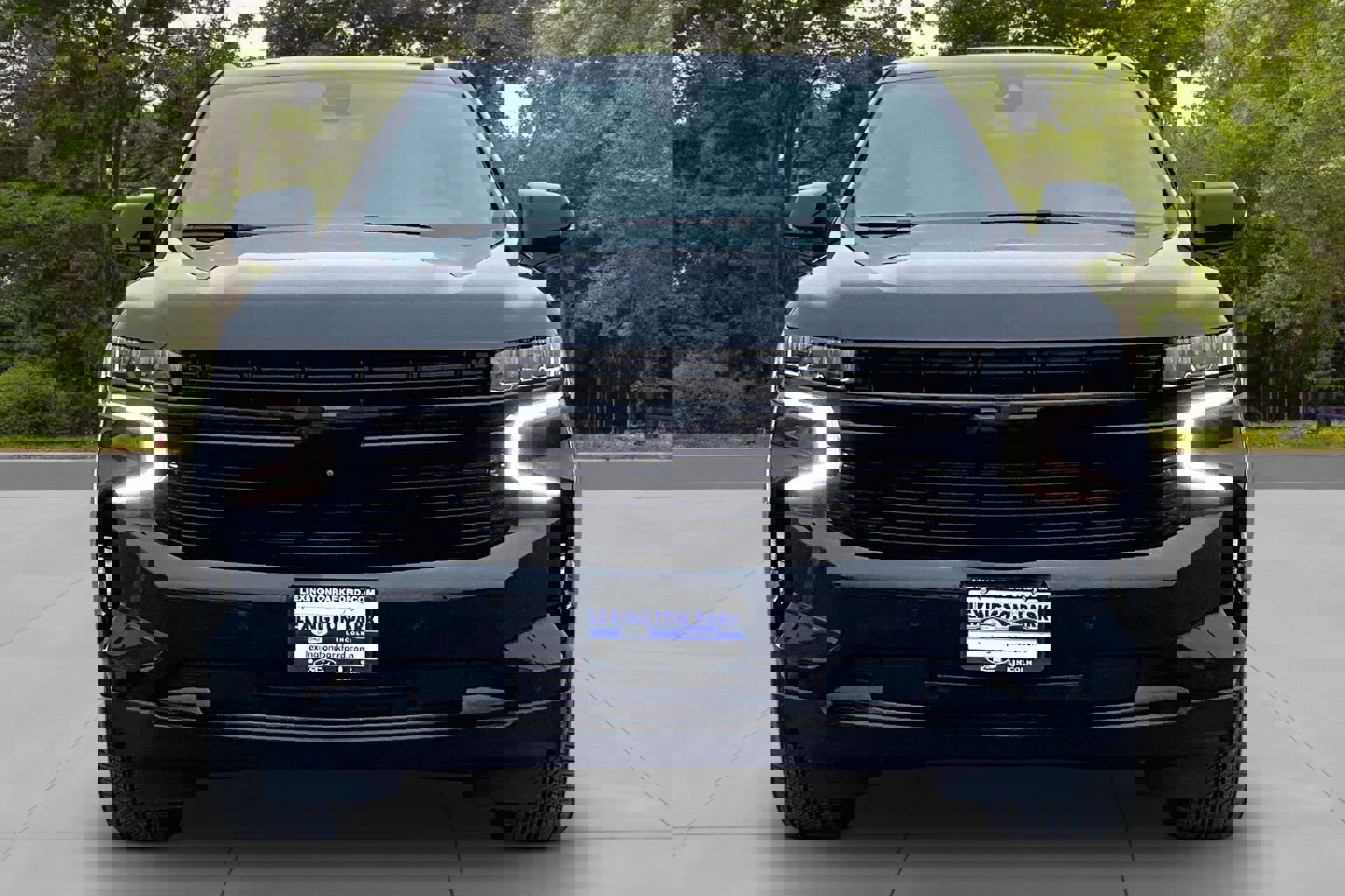 Used 2022 Chevrolet Tahoe LT w/ LT Signature Package image 2