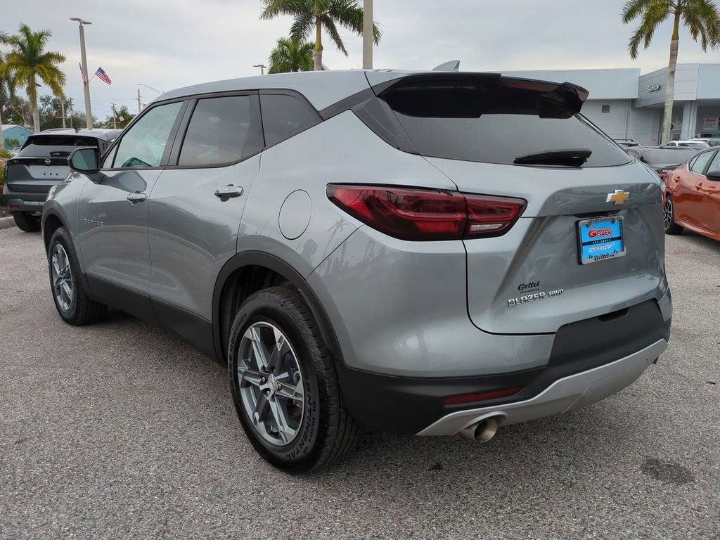 Used 2025 Chevrolet Blazer LT image 7