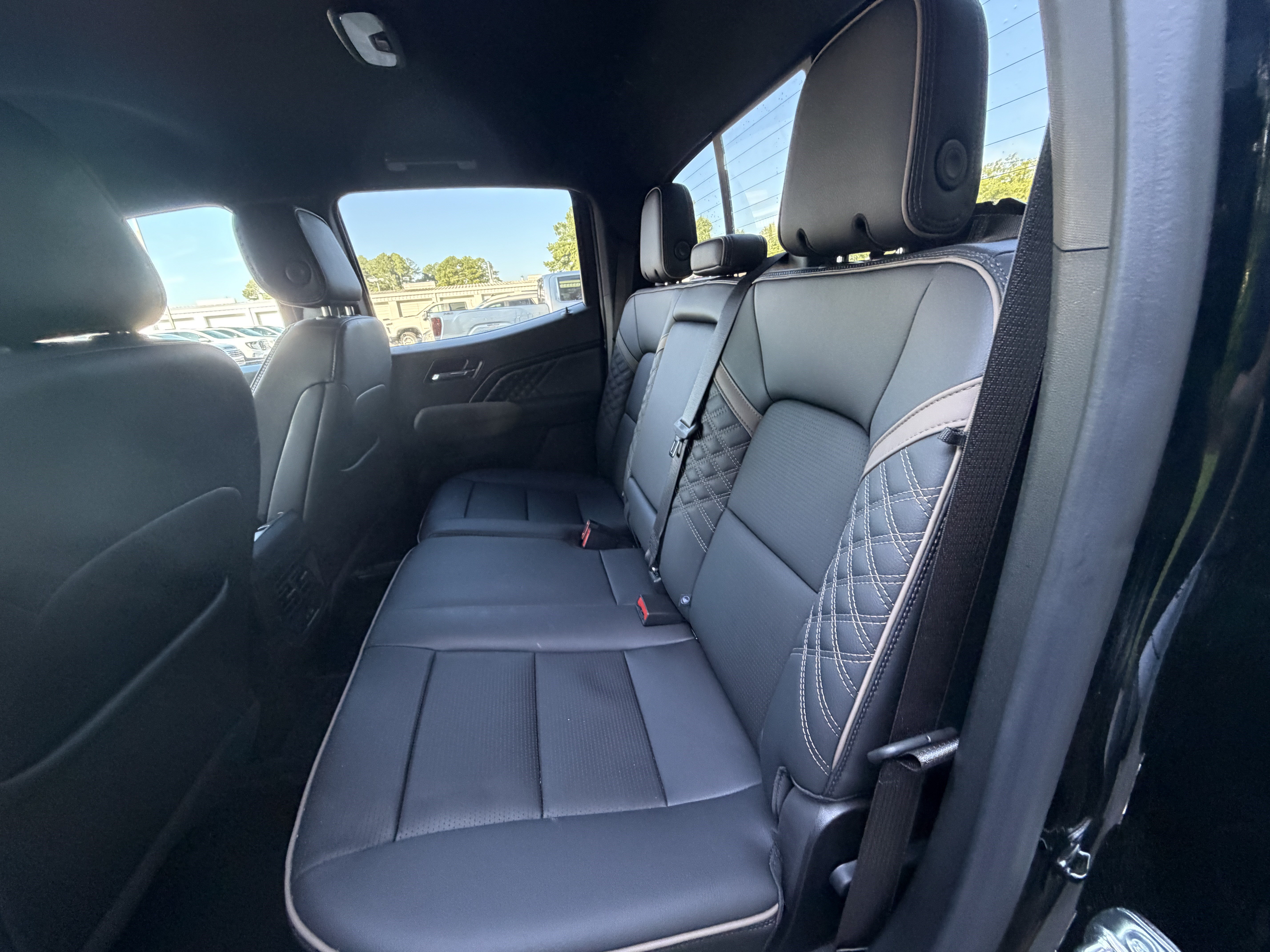 Used 2026 GMC Canyon Denali AWD/4WD image 12