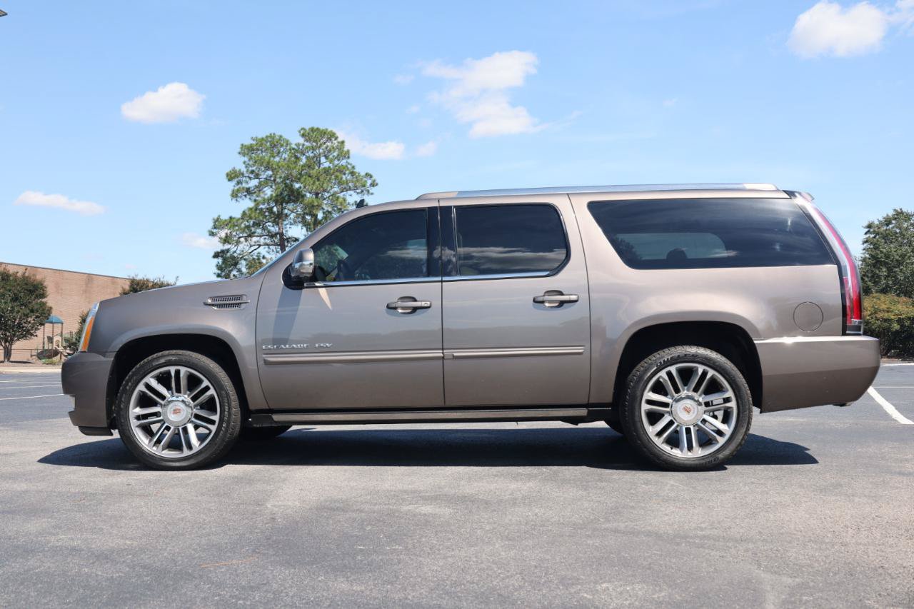 Used 2012 Cadillac Escalade ESV Premium AWD/4WD image 2