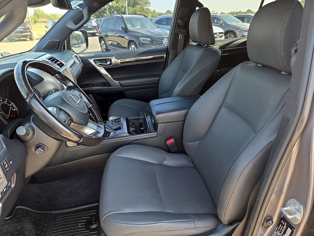 Used 2021 Lexus GX 460 Premium w/ Premium Package AWD/4WD image 16