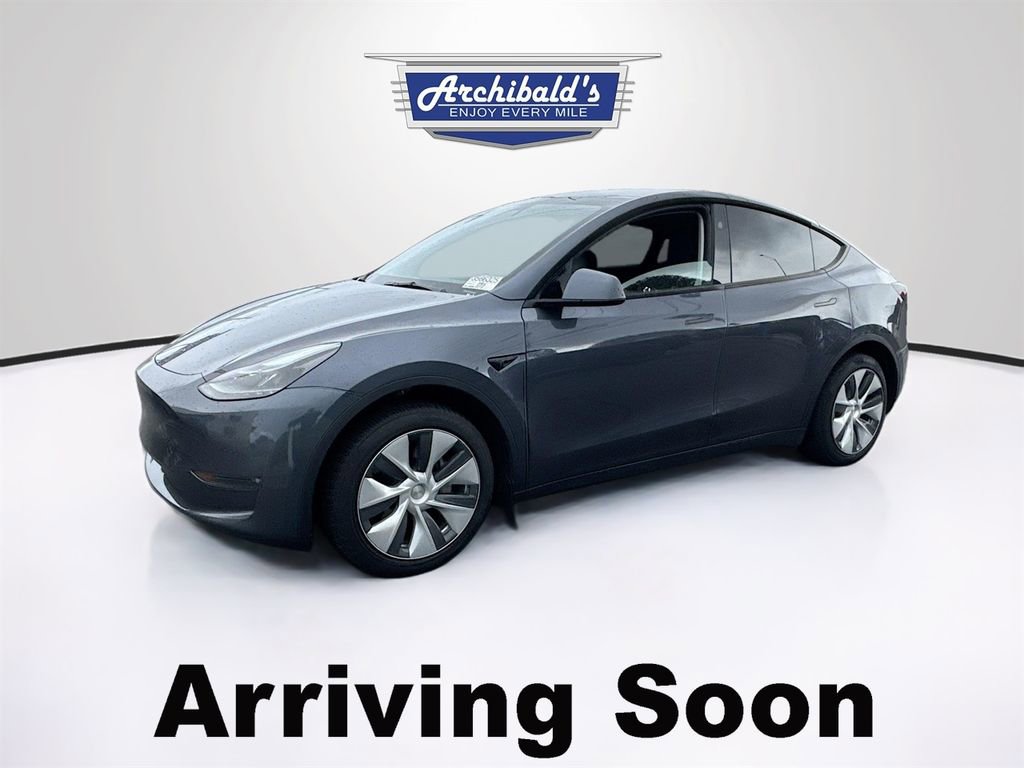 Used 2023 Tesla Model Y Long Range image 2