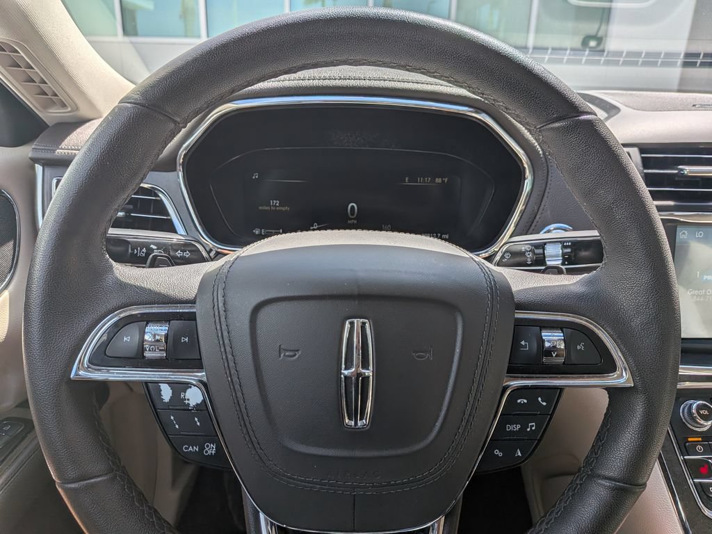 Used 2019 Lincoln Continental Premiere FWD image 27