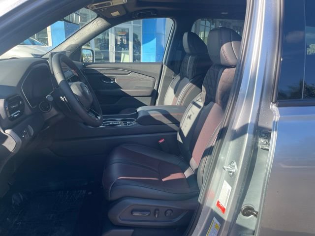 New 2026 Honda Pilot Black Edition image 25