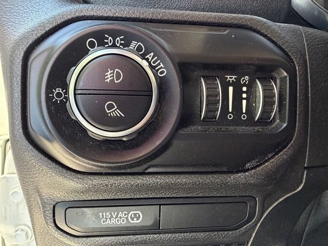 Used 2020 Jeep Gladiator Overland AWD/4WD image 11
