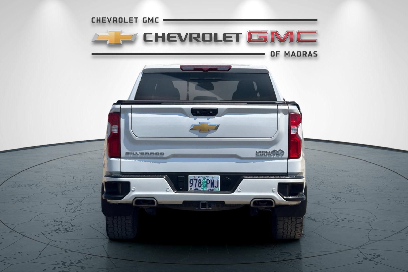 Used 2023 Chevrolet Silverado 1500 High Country AWD/4WD image 4
