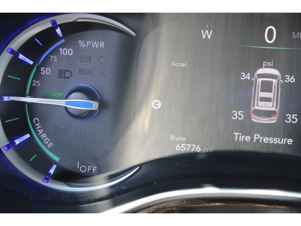 Used 2023 Chrysler Pacifica Limited image 24