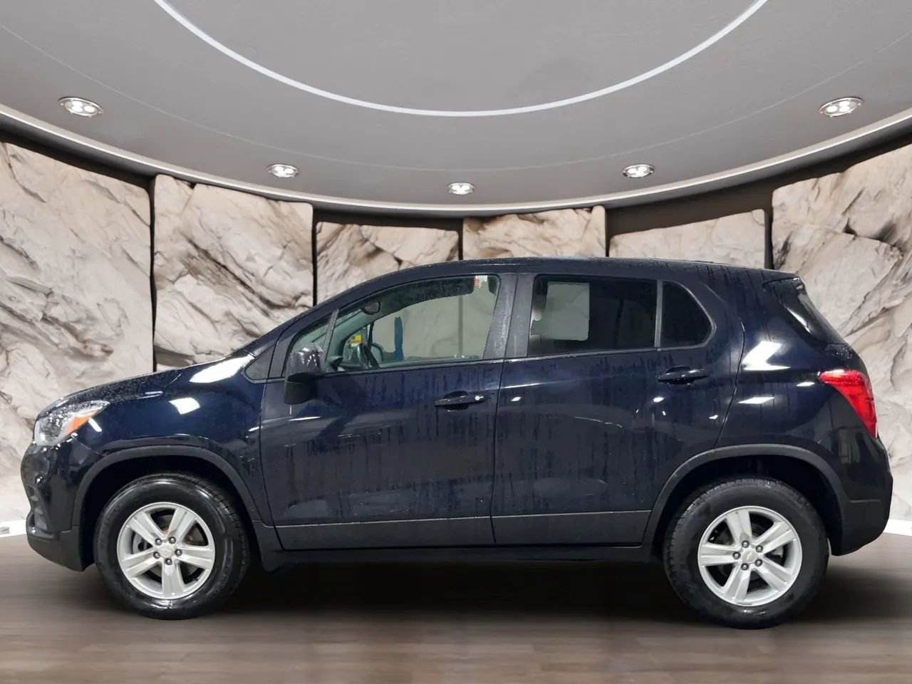 Used 2021 Chevrolet Trax LS w/ Tint and Cruise Package image 6