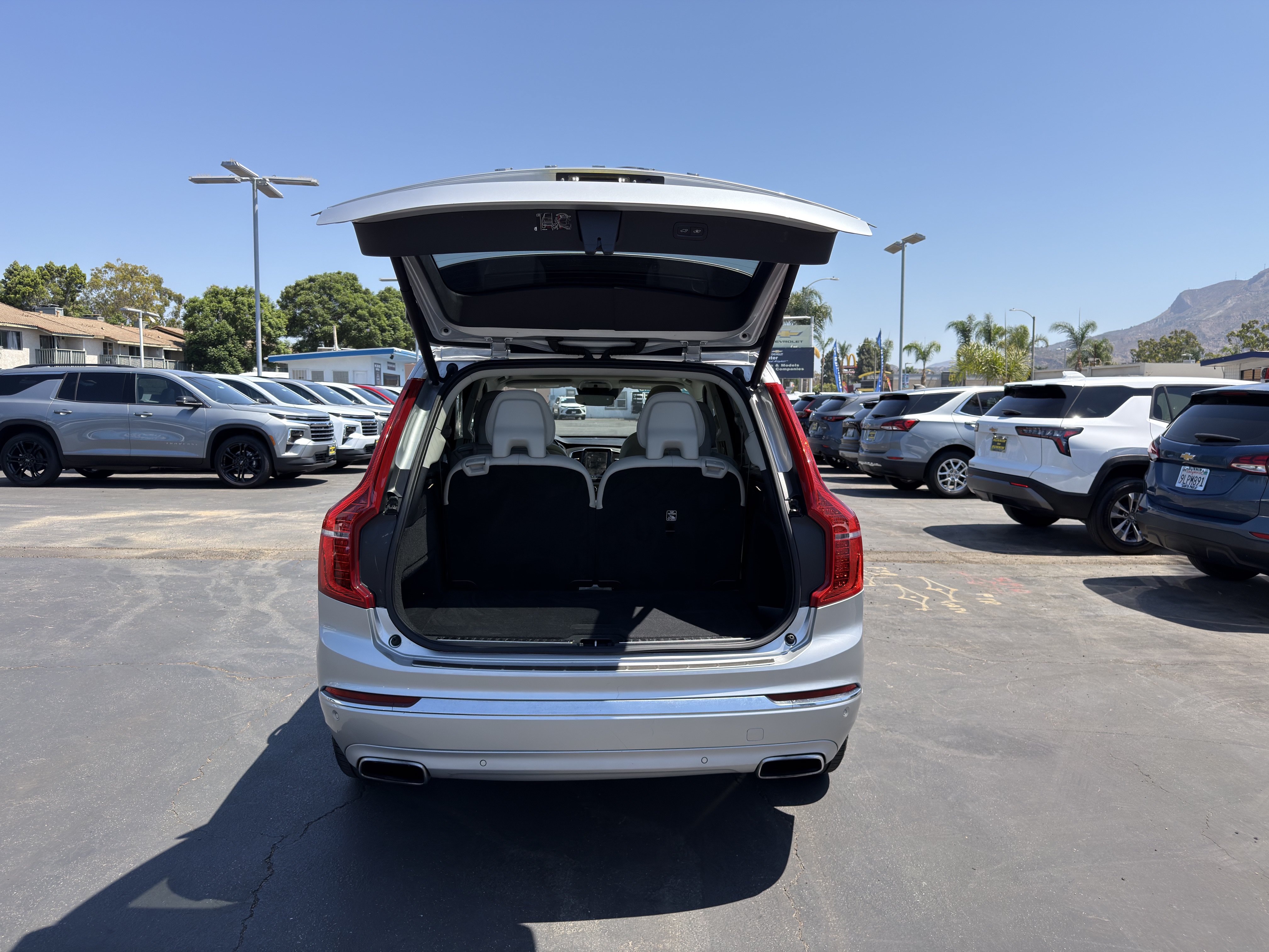 Used 2021 Volvo XC90 T8 Inscription Expression w/ Advanced Package AWD/4WD image 15