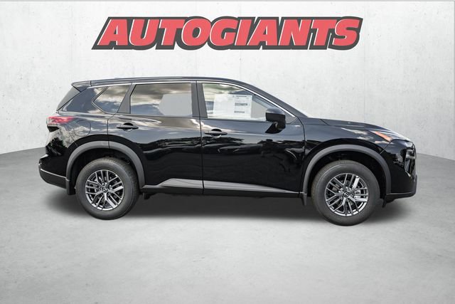 New 2026 Nissan Rogue S image 3