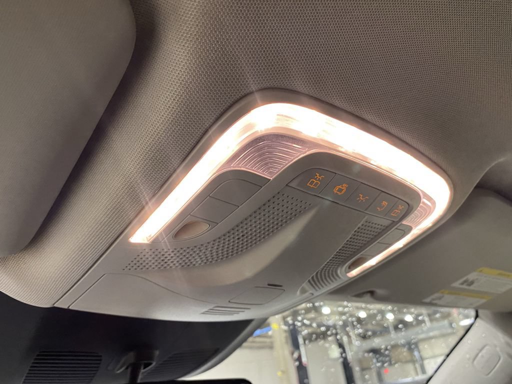 Used 2023 Mercedes-Benz Metris Passenger image 14