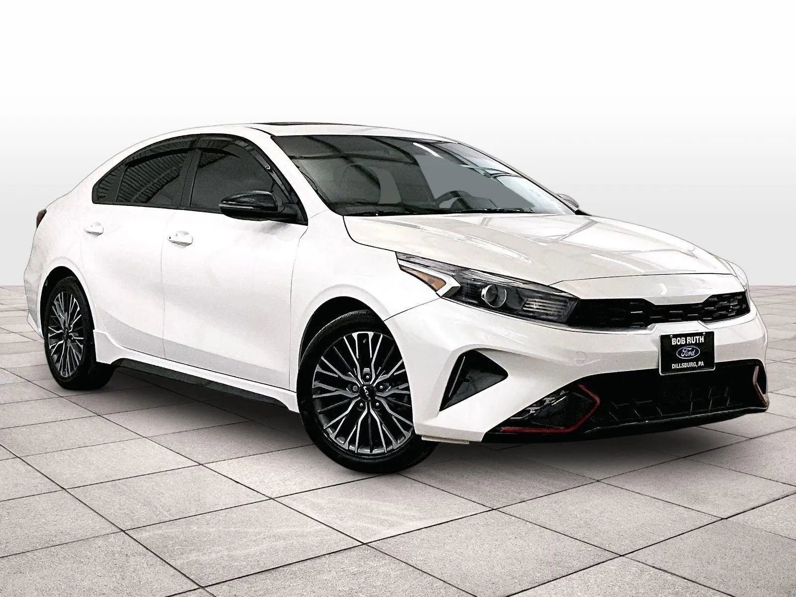 Used 2024 Kia Forte GT-Line w/ GT-Line Premium Package image 2