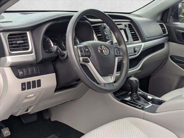 Used 2019 Toyota Highlander LE image 9