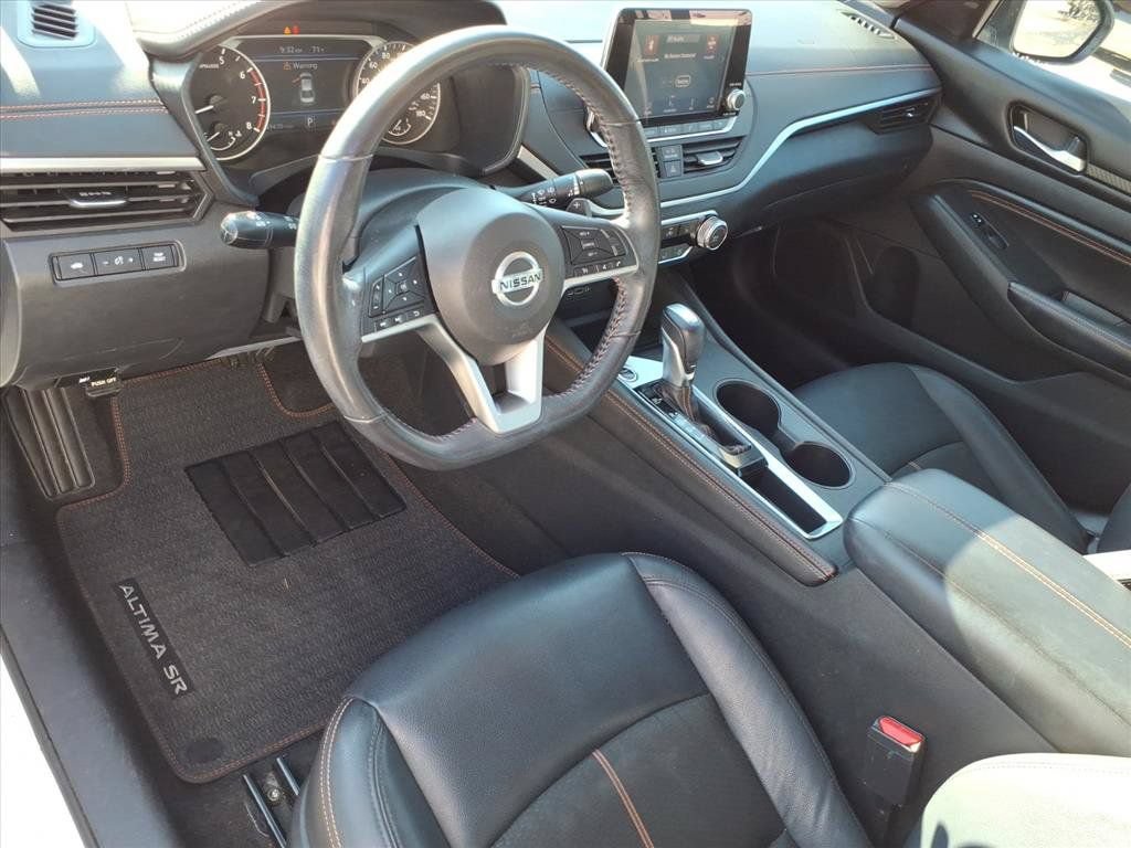 Used 2022 Nissan Altima 2.0 SR FWD image 12