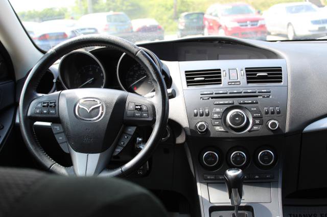 Used 2013 MAZDA MAZDA3 i Touring FWD image 15