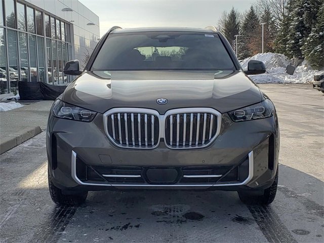 New 2026 BMW X5 xDrive50e w/ Premium Package image 2