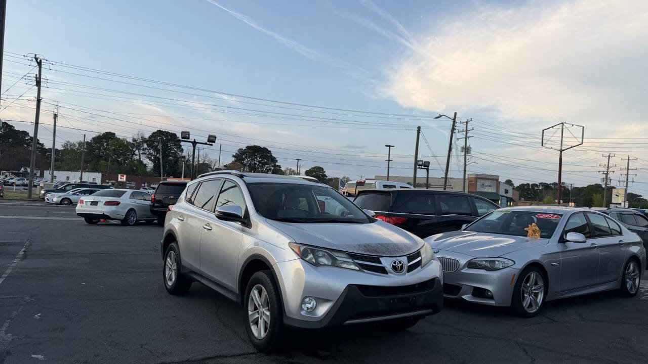 Used 2013 Toyota RAV4 XLE image 7