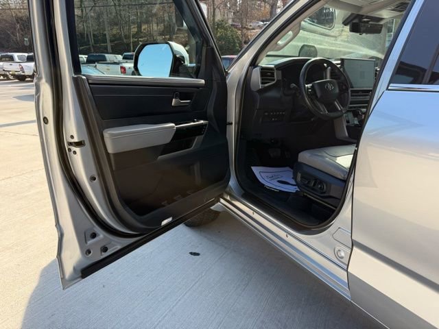 Used 2023 Toyota Tundra Limited AWD/4WD image 15