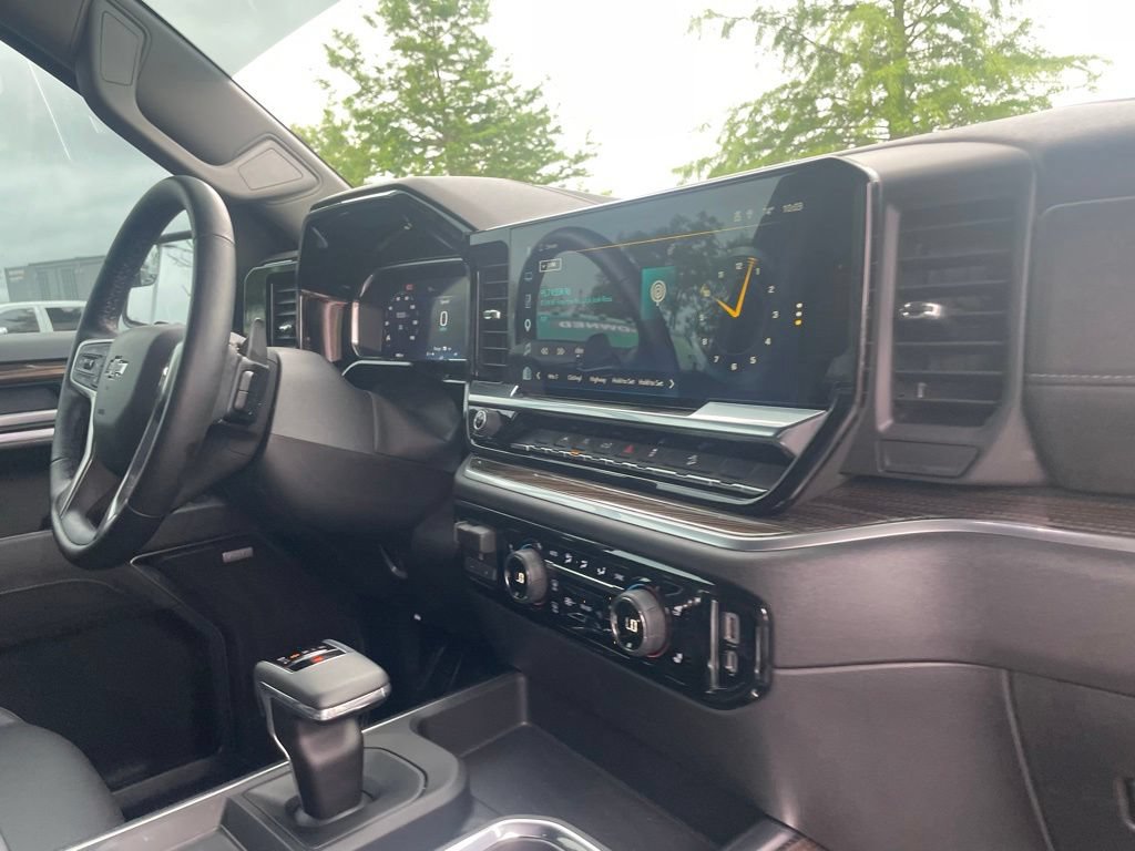 Used 2026 Chevrolet Silverado 1500 RST AWD/4WD image 30